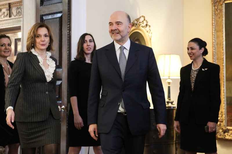 Ο Παυλόπουλος απένειμε στον Μοσκοβισί το παράσημο του Μεγαλόσταυρου του Τάγματος του Φοίνικα [εικόνες] | iefimerida.gr 4