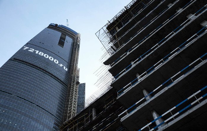 Η παρακμή του κέντρου εμπορίου της Μόσχας: Αδειοι ουρανοξύστες, χαλάσματα και λάσπες στη θέση της χλιδής [εικόνες] | iefimerida.gr 2