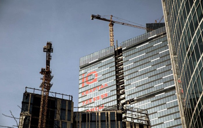 Η παρακμή του κέντρου εμπορίου της Μόσχας: Αδειοι ουρανοξύστες, χαλάσματα και λάσπες στη θέση της χλιδής [εικόνες] | iefimerida.gr 3