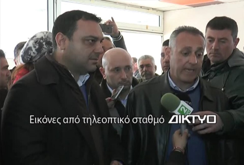 Ο Βούλγαρος υπουργός Μεταφορών στο μπλόκο του Προμαχώνα: Ανοίξτε για τα φορτηγά [εικόνες] | iefimerida.gr 0