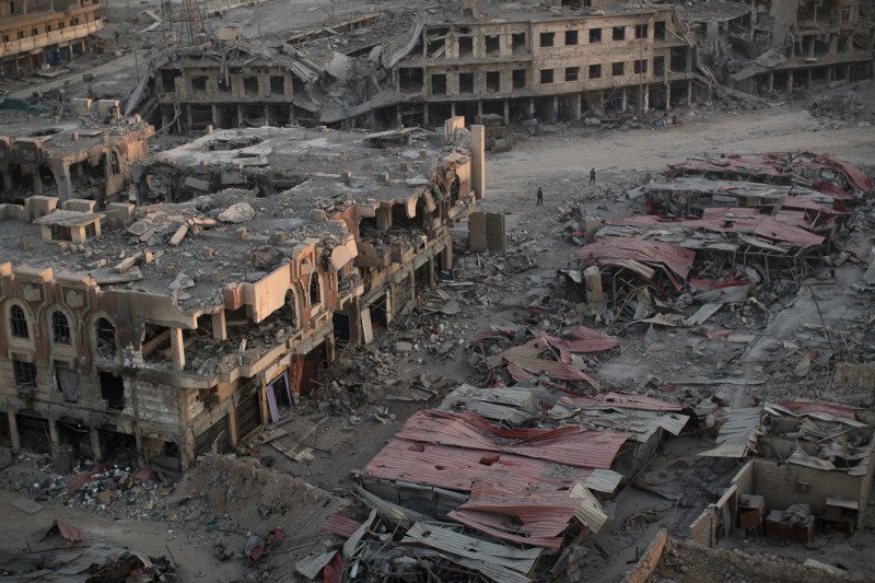 Μια πόλη συντρίμμια και άδεια -Η Μοσούλη μετά την απελευθέρωσή της από τους τζιχαντιστές [εικόνες] | iefimerida.gr 11