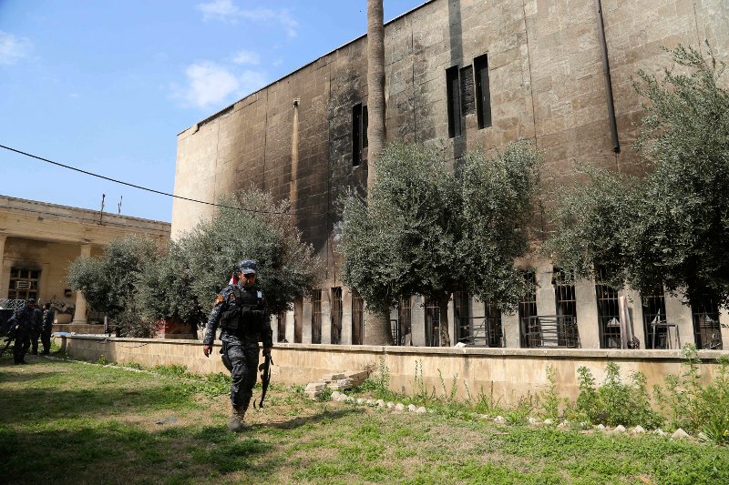 Σκόνη και θρύψαλα έκαναν οι τζιχαντιστές αρχαιολογικούς θησαυρούς στο Μουσείο της Μοσούλης [εικόνες] | iefimerida.gr 0
