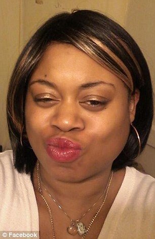 Μητέρα πνίγει το παιδί της 1 έτους σε τουαλέτα εστιατορίου [εικόνες] | iefimerida.gr 4