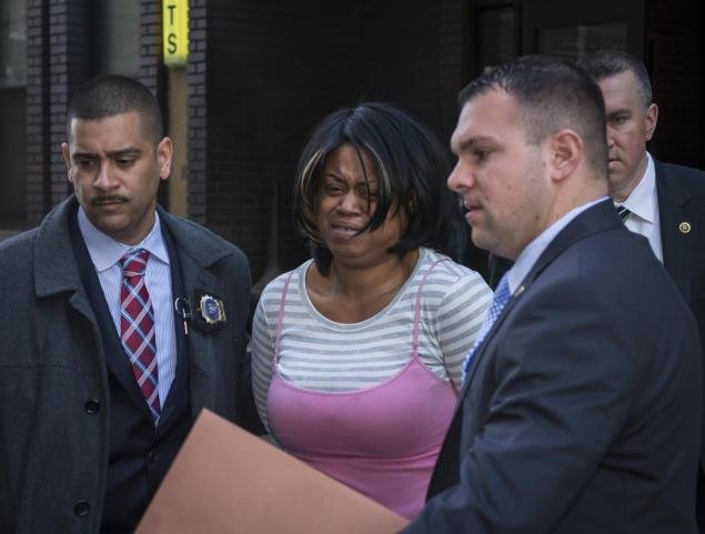 Μητέρα πνίγει το παιδί της 1 έτους σε τουαλέτα εστιατορίου [εικόνες] | iefimerida.gr 1