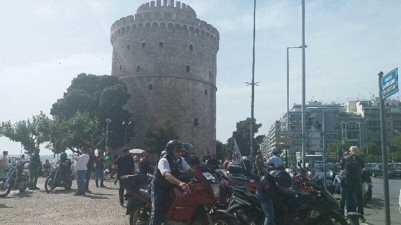 Θεσσαλονίκη: Πορεία μοτοσικλετιστών για τον φόρο στο κράνος και τα διόδια [εικόνες & βίντεο] | iefimerida.gr 0