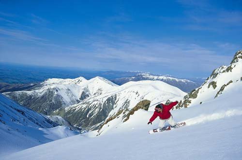 Σκίζοντας το χιόνι σε μία σανίδα - Οι 5 καλύτερες πίστες για σνόουμπορντ [εικόνες] | iefimerida.gr 1