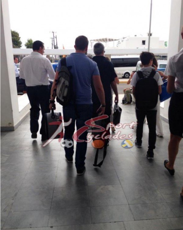 Στη Μύκονο ο Μουρίνιο -Θα δει τον αγώνα της Εθνικής με την Κόστα Ρίκα στο «νησί των ανέμων» [εικόνες] | iefimerida.gr 0