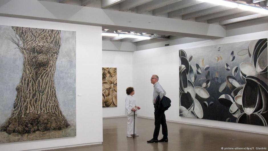 Οι Βρυξέλλες ξορκίζουν την τρομοκρατία με τέχνη [εικόνες] | iefimerida.gr 0