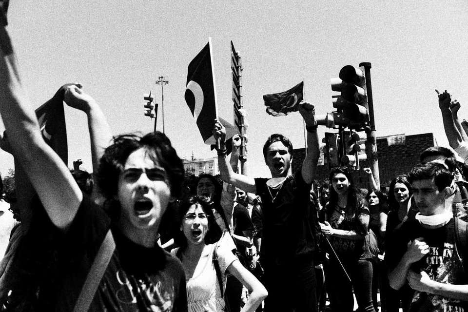 Οι συγκλονιστικές φωτογραφίες του Γιώργου Μουτάφη από την Κωνσταντινούπολη γίνονται θέμα στο Νew Yorker! [εικόνες] | iefimerida.gr 3