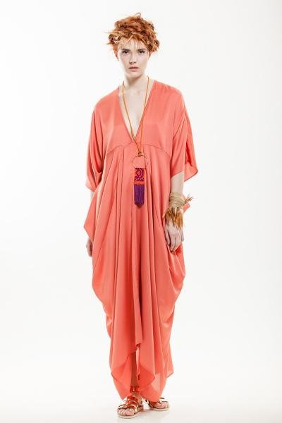 MOUTAKI: Οι 2 αδελφές που φτιάχνουν τα πιο boho ελληνικά γυναικεία ρούχα [εικόνες] | iefimerida.gr 6