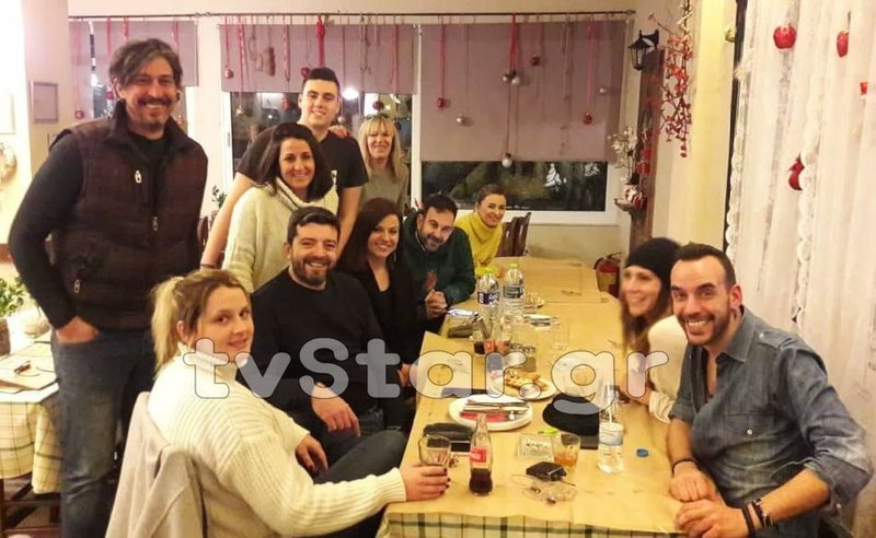 Μετά τη συναυλία σειρά είχαν οι μεζέδες / Φωτογραφία: TvStar.gr