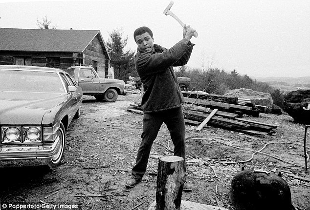 Διάσημος μποξέρ προετοιμάζεται ως ένας άλλος Ρόκι Μπαλμπόα! [βίντεο] | iefimerida.gr 0