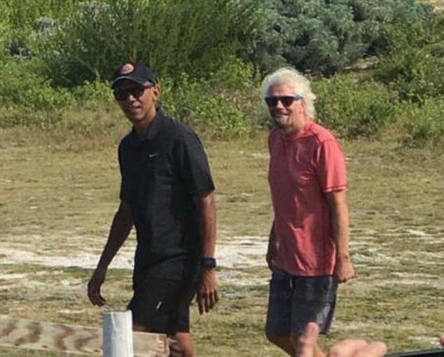 Ο Ομπάμα καλοπερνάει -Πάει ένα μήνα στο εξωτικό νησί του Μάρλον Μπράντο, όπου η βραδιά κοστίζει 12.000 δολάρια [εικόνες] | iefimerida.gr 0