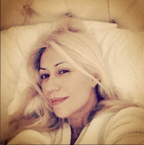 Η αμακιγιάριστη selfie της Μπακοδήμου -Οι πόροι, οι κύκλοι, η κυτταρίτιδα... [εικόνα]  | iefimerida.gr 0