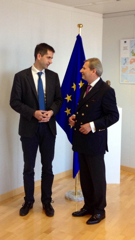 O Κώστας Μπακογιάννης συνάντησε τον επίτροπο Χαν: Πρότεινα λύσεις για τις αδικίες στη Στερεά Ελλάδα [εικόνες] | iefimerida.gr 0