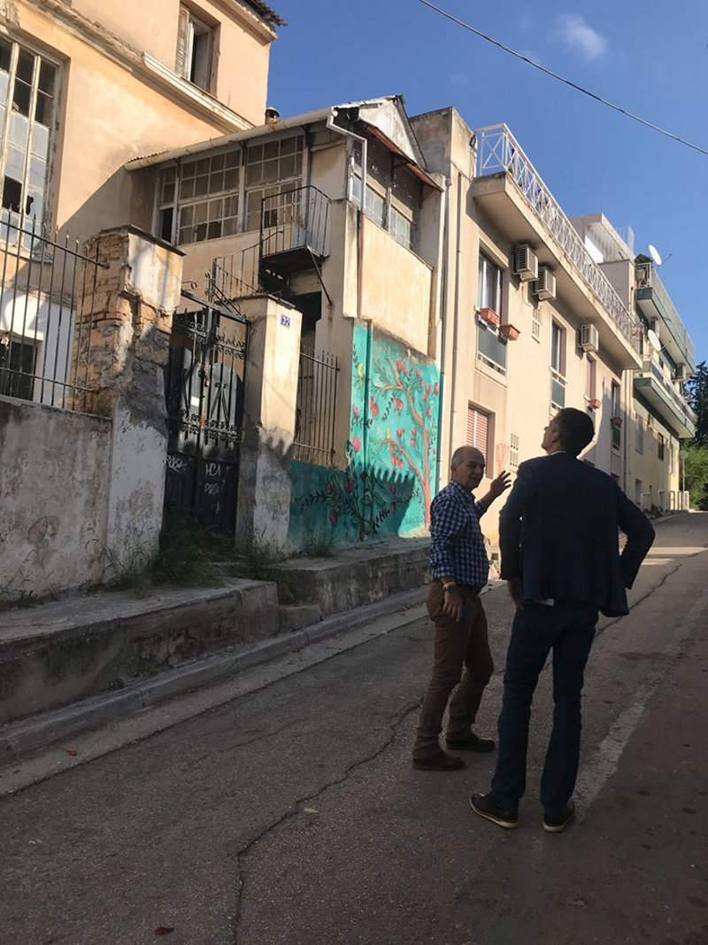 Ο υποψήφιος δήμαρχος Αθηναίων διαπίστωσε την εγκατάλειψη που υπάρχει ενώ οι κάτοικοι ζήτησαν να αποκατασταθούν οι υποδομές
