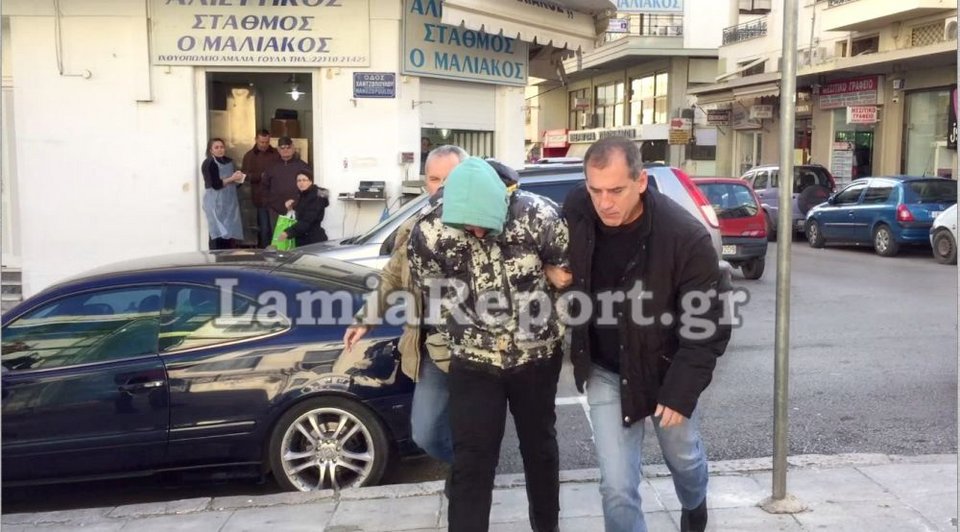 Στον ανακριτή για απολογία ο δολοφόνος της παιδοψυχιάτρου -Μπήκε από την πίσω πόρτα [εικόνες & βίντεο] | iefimerida.gr 0