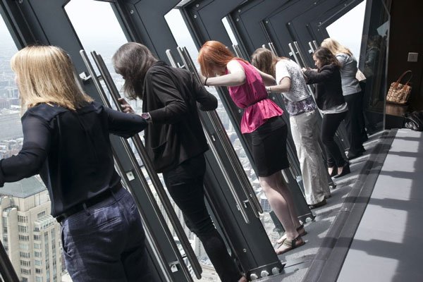 Το πιο τρομακτικό μπαλκόνι που «αιωρείται» από τον 94ο όροφο -Μετακινείται 30 μοίρες και προκαλεί ίλιγγο [εικόνες&βίντεο] | iefimerida.gr 1