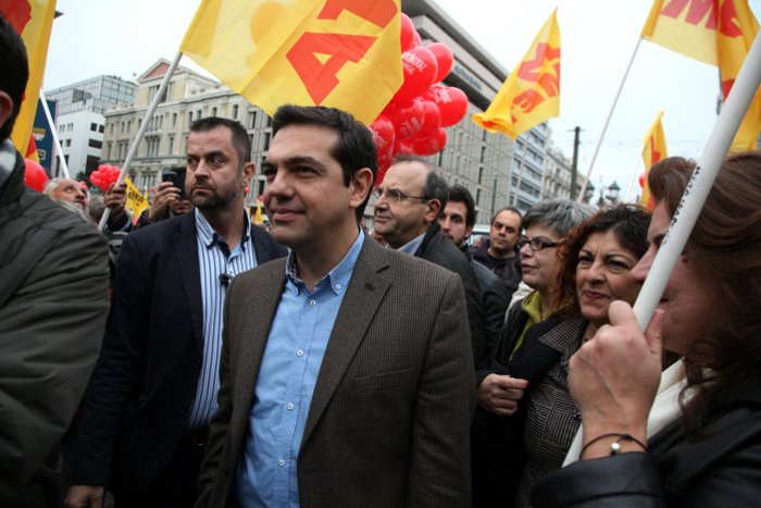 Η Ζωή Κωνσταντοπούλου μπήκε στην Ολομέλεια με ένα μπαλόνι -Εκανε φασαρία γιατί της είπαν να μην το... ανεμίζει [εικόνες] | iefimerida.gr 4