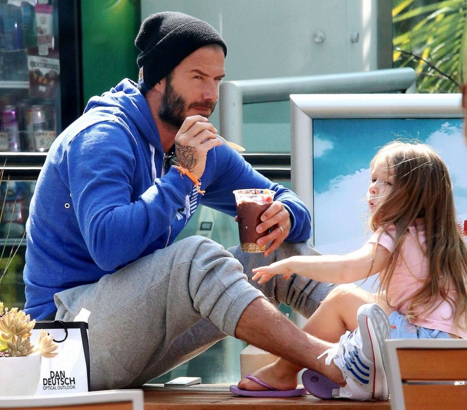 Χαζομπαμπάς Μπέκαμ - Ο «έρωτας» του Ντέιβιντ για τη μικρή Χάρπερ [εικόνες] | iefimerida.gr 2