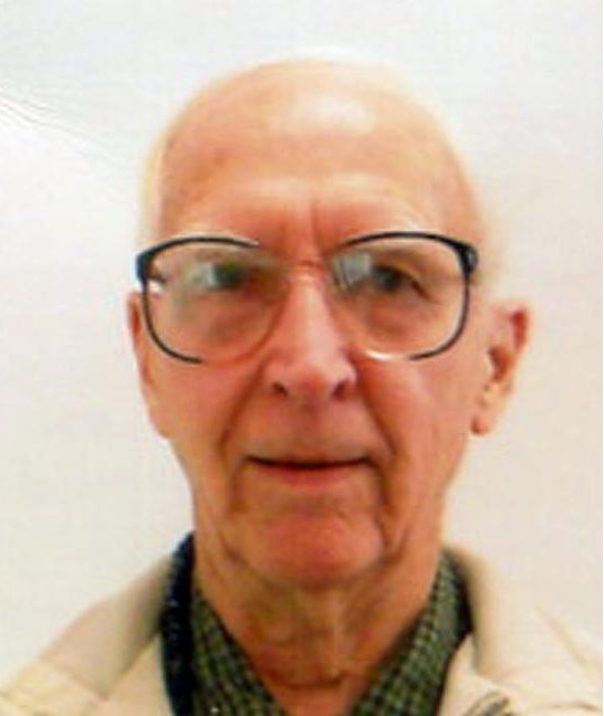 Ο μπαρμπέρης που άφησε κληρονομιά 1,23 εκατ. ευρώ στη βιβλιοθήκη της πόλης του [εικόνες] | iefimerida.gr 0