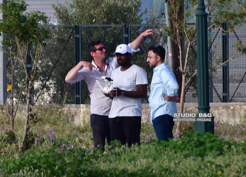 Γαλαζοαίματοι στο Ναύπλιο -Μέλη της βασιλικής οικογένειας του Μπαχρέιν ταξίδεψαν στην Αργολίδα [εικόνες] | iefimerida.gr 0