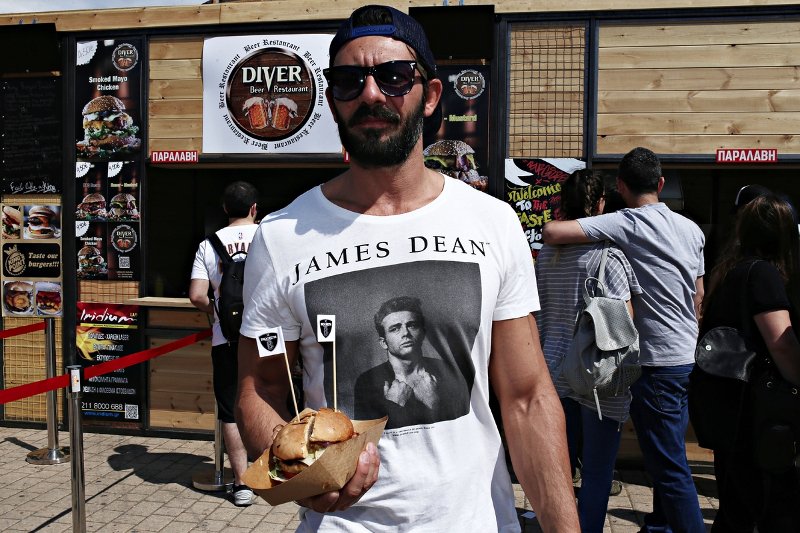 Αλμυρή αμαρτία: Η γιορτή του μπέργκερ στην Τεχνόπολη μέσα από 11 φωτογραφίες που ανοίγουν την όρεξη [εικόνες] | iefimerida.gr 3