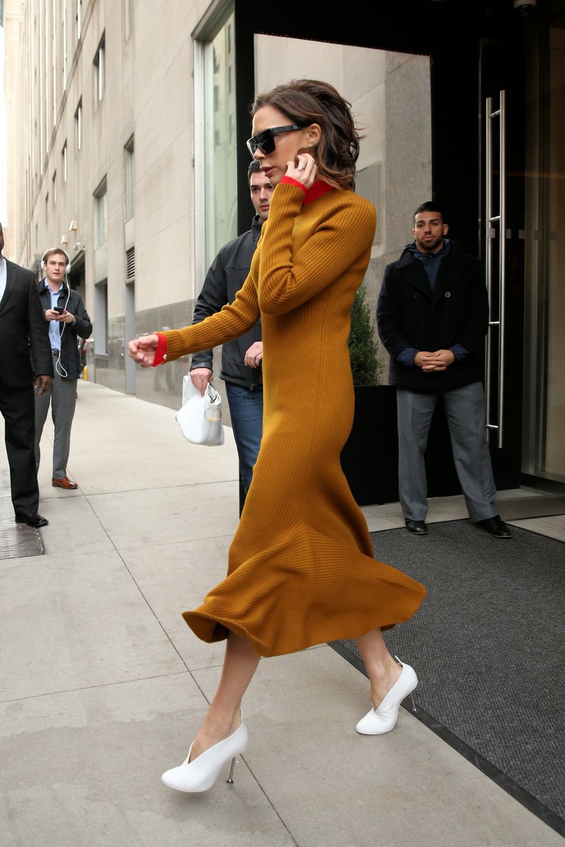 Aυτό το μποτάκι δεν αποχωρίζεται η Βικτόρια Μπέκαμ τον χειμώνα- Το έχει φορέσει τρεις φορές [εικόνες] | iefimerida.gr 1