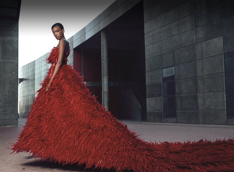 Η Μπενφίκα ράβει νυφικά και τουαλέτες -Και είναι πολύ σέξι! [εικόνες] | iefimerida.gr 3