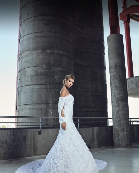 Η Μπενφίκα ράβει νυφικά και τουαλέτες -Και είναι πολύ σέξι! [εικόνες] | iefimerida.gr 4