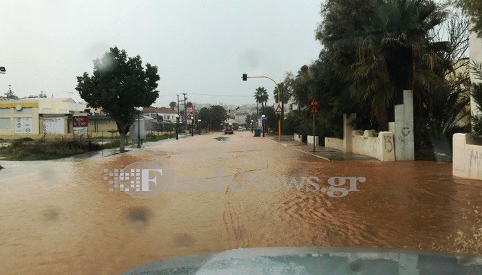 Καταστροφές από τον «Δαίδαλο» στα Χανιά: Πλημμύρισαν σπίτια, εγκλωβίστηκαν οδηγοί [εικόνες & βίντεο] | iefimerida.gr 2