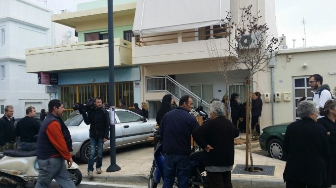 Τραγωδία στην Κρήτη: 55χρονος έπεσε και σκοτώθηκε ακαριαία από τον 2ο όροφο [εικόνες] | iefimerida.gr 1