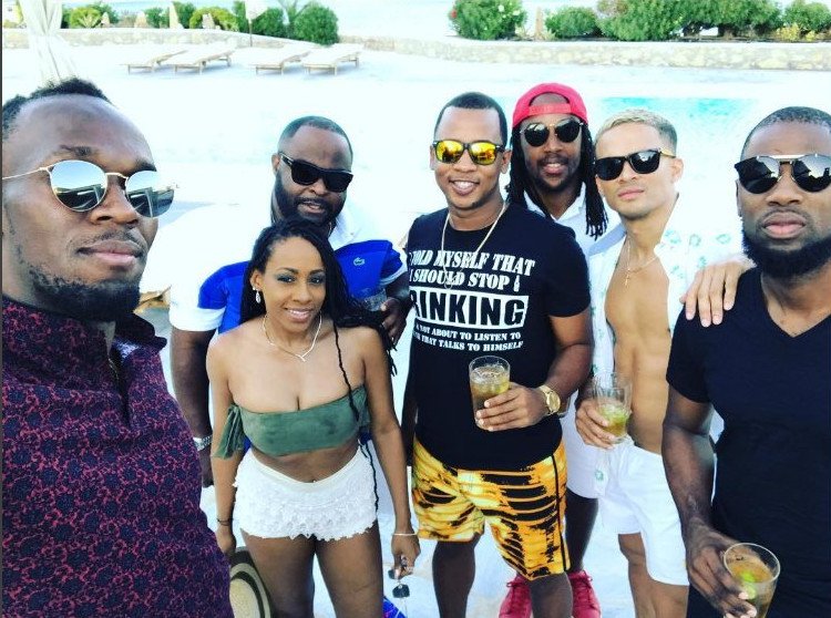 Ξεσαλώνει στο Μύκονο ο Μπόλτ -Κάθε βράδυ ξενύχτι και ντους με σαμπάνιες [εικόνες & βίντεο]  | iefimerida.gr 2