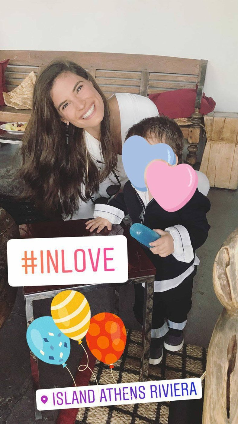 Ο Σάκης Τανιμανίδης και η Χριστίνα Μπόμπα έγιναν νονοί [εικόνες] | iefimerida.gr 0