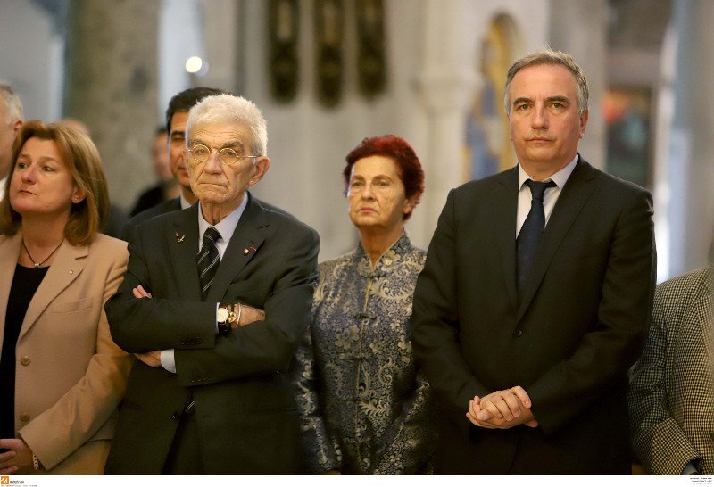 Ο Μπουτάρης εξηγεί γιατί δεν πήγε στην παρέλαση ο Καλαφάτης τον ρωτά γιατί δεν ενημέρωσε | iefimerida.gr 4