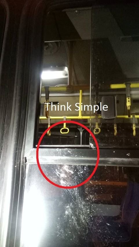 Πέταξαν γυάλινο μπουκάλι σε λεωφορείο του ΟΑΣΘ -Τραυματίστηκε μία γυναίκα [εικόνες] | iefimerida.gr 0