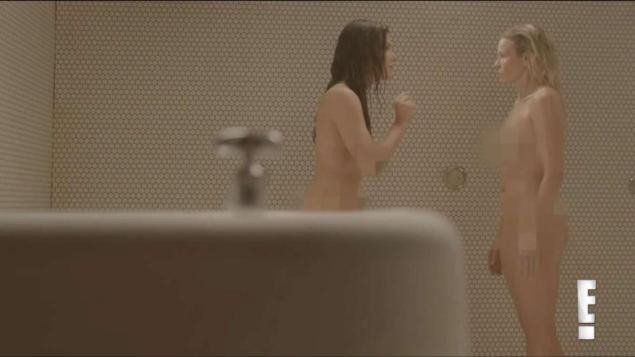 Η ολόγυμνη Σάντρα Μπούλοκ «χαστουκίζει» στο ντους διάσημη παρουσιάστρια [εικόνες] | iefimerida.gr 1