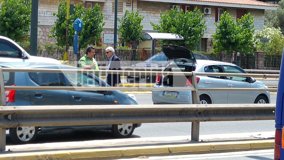 Ο Μπουτάρης ήρθε στην Αθήνα και «έμεινε» με το αυτοκίνητο στη μέση της Κηφισίας [εικόνες] | iefimerida.gr 5