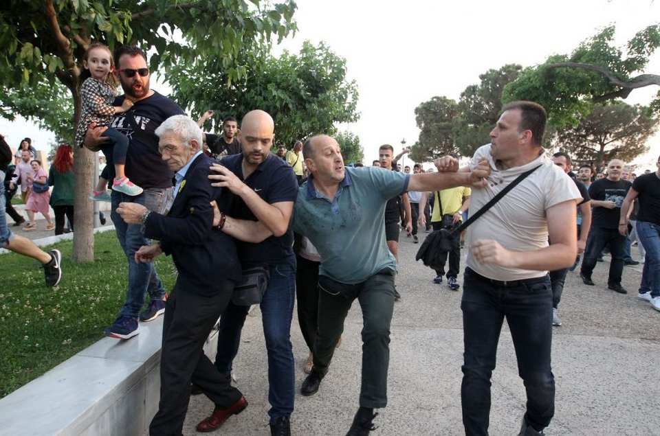 Σοκάρουν οι ποινές-χάδι στους τρεις που ξυλοφόρτωσαν άγρια τον Γιάννη Μπουτάρη | iefimerida.gr 0