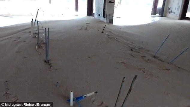 Εικόνες Αποκάλυψης στο νησί χλιδής του Μπράνσον -Η Ιρμα ισοπέδωσε τον «παράδεισο» [εικόνες] | iefimerida.gr 4