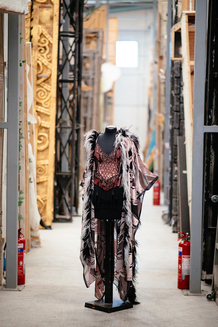 Περίτεχνα κοστούμια και μακέτες του Δαμιανού Ζαρίφη για το θέατρο και την όπερα [εικόνες] | iefimerida.gr 5