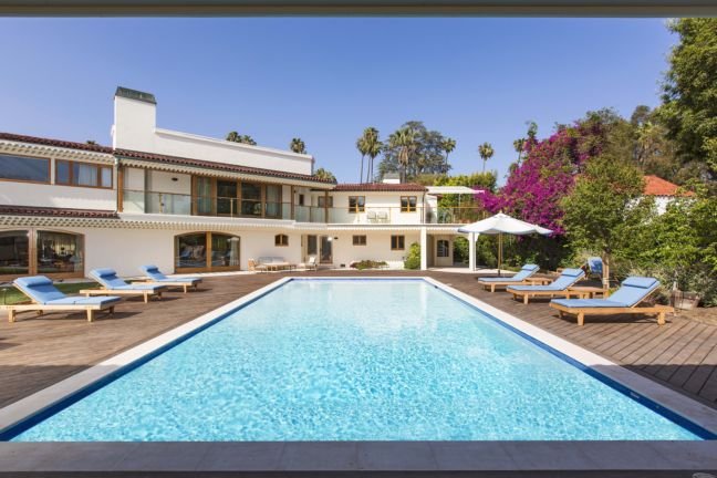 Στο σφυρί η βίλα του Μπρους Γουίλις - Ζητάει... μόνο 22 εκατ. δολάρια [εικόνες] | iefimerida.gr 0