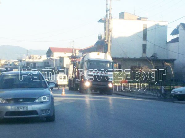 Απορριμματοφόρο παρέσυρε 47χρονη στην Πάργα και της συνέθλιψε το κεφάλι [εικόνες] | iefimerida.gr 1