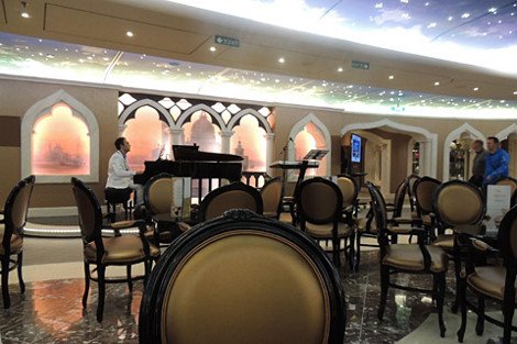 Στον Περαιά το MSC Divina το μεγαλύτερο και πιο χλιδάτο κρουαζιερόπλοιο της Μεσογείου [εικόνες] | iefimerida.gr 9