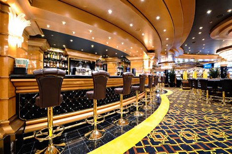 Στον Περαιά το MSC Divina το μεγαλύτερο και πιο χλιδάτο κρουαζιερόπλοιο της Μεσογείου [εικόνες] | iefimerida.gr 3