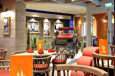 Στον Περαιά το MSC Divina το μεγαλύτερο και πιο χλιδάτο κρουαζιερόπλοιο της Μεσογείου [εικόνες] | iefimerida.gr 7