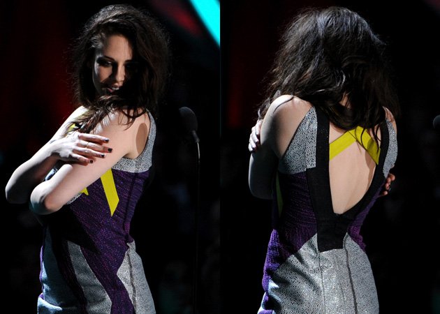 O Nτεπ παίζει κιθάρα και η Θερόν ξύλο στα φετινά MTV Awards [εικόνες] | iefimerida.gr 4