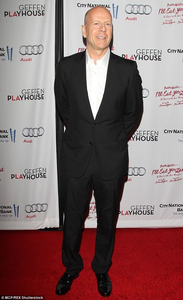 Σε δίλημμα ο Γούντι Αλεν - Ποια θα είναι η επόμενη μούσα του [εικόνες]  | iefimerida.gr 4