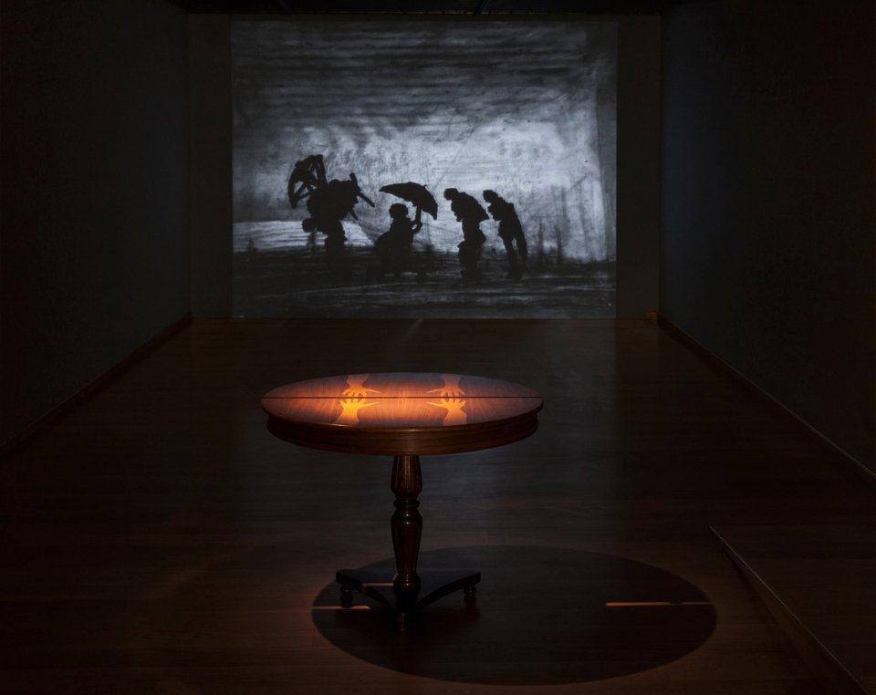 «Ψίθυροι»: Στο μουσείο Σύγχρονης Τέχνης Κρήτης [εικόνες]  | iefimerida.gr 7