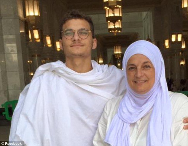 Εδιωξαν μουσουλμάνα από τη συγκέντρωση του Τραμπ [εικόνες & βίντεο]  | iefimerida.gr 5